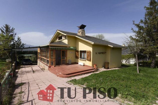 Foto 1 de Xalet en venda a Venturada Pueblo de 4 habitacions amb terrassa i garatge