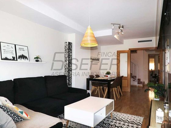 Foto 1 de Dúplex en venda a Avda. Alemania - Italia de 4 habitacions amb terrassa i garatge