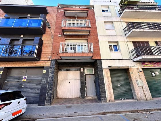 Foto 1 de Casa en venda a Centre - Prat de Llobregat, El de 3 habitacions amb terrassa i garatge