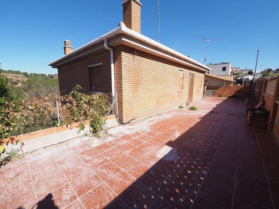 Foto 1 de Venta de chalet en Castellbisbal de 3 habitaciones con garaje y jardín