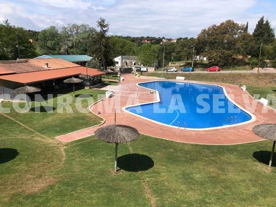 Foto 1 de Chalet en venta en Montbarbat de 3 habitaciones con terraza y piscina