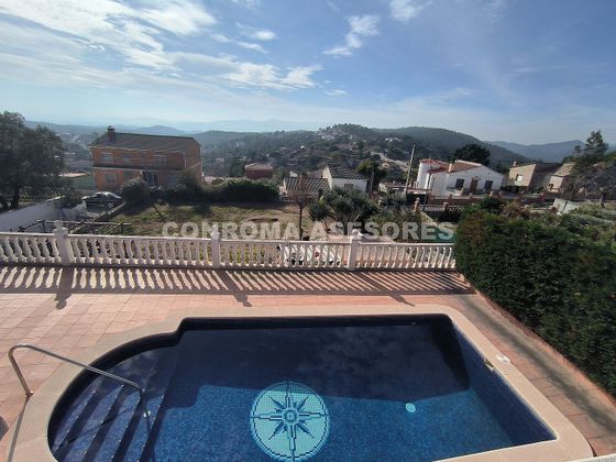 Foto 2 de Chalet en venta en Riudarenes de 6 habitaciones con terraza y piscina