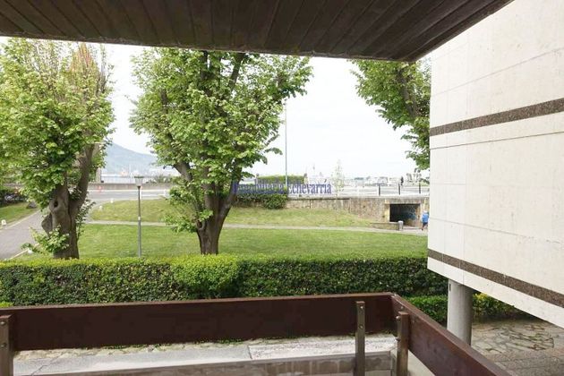 Foto 1 de Pis en venda a Las Arenas Centro de 5 habitacions amb terrassa i piscina