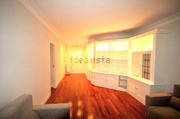 Foto 1 de Alquiler de piso en Las Arenas Centro de 3 habitaciones con calefacción y ascensor