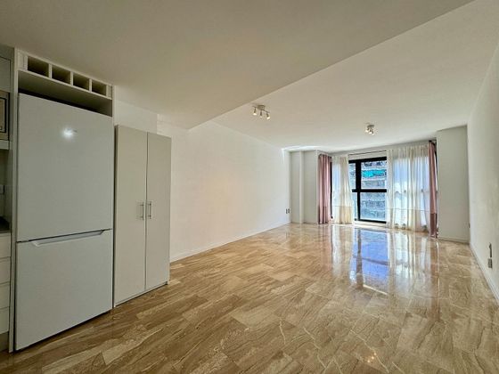 Foto 2 de Venta de piso en Mestalla de 1 habitación con aire acondicionado y calefacción
