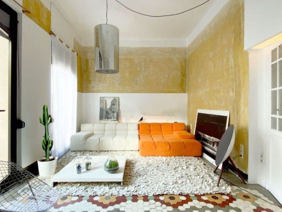 Foto 1 de Piso en alquiler en La Petxina de 2 habitaciones con muebles y balcón