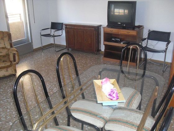 Foto 2 de Piso en venta en Franciscanos de 3 habitaciones con balcón y calefacción