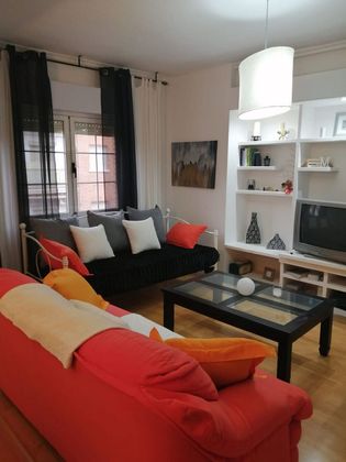 Foto 1 de Venta de piso en Santa Cruz - Industria - Polígono Campollano de 2 habitaciones con muebles y aire acondicionado