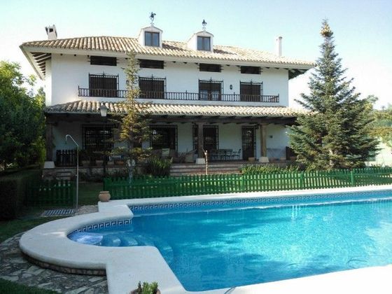 Foto 1 de Venta de chalet en Hermanos Falcó - Sepulcro Bolera de 7 habitaciones con terraza y piscina