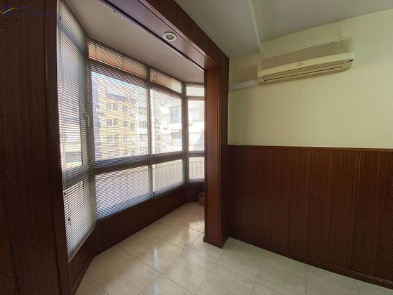 Foto 1 de Pis en venda a Ensanche - Diputación de 2 habitacions amb terrassa i balcó