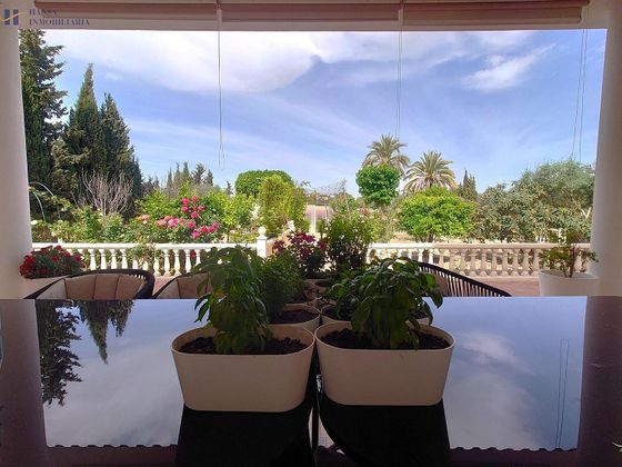 Foto 1 de Xalet en venda a Villafranqueza de 4 habitacions amb piscina i jardí