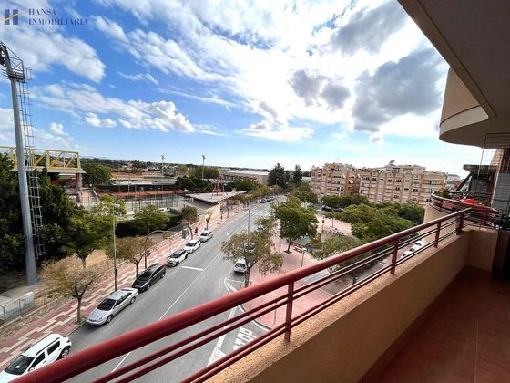 Foto 2 de Pis en venda a Alcalde Felipe Mallol de 4 habitacions amb terrassa i garatge