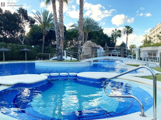 Foto 2 de Venta de piso en Alicante Golf de 3 habitaciones con terraza y piscina