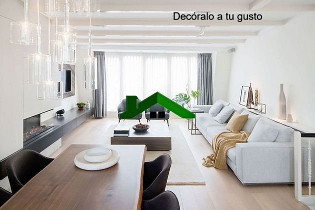 Foto 1 de Pis en venda a Centro - Desierto - Arrontegi de 3 habitacions amb calefacció i ascensor