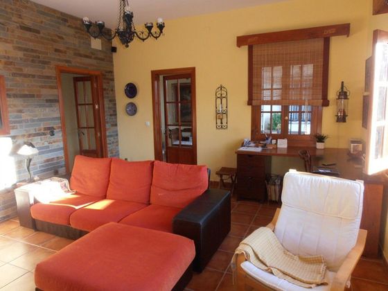 Foto 1 de Xalet en venda a V Centenario-Piletas-Capuchinos de 10 habitacions amb terrassa i garatge