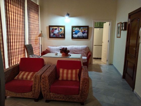 Foto 2 de Pis en lloguer a Centro - Jerez de la Frontera de 1 habitació amb terrassa i mobles