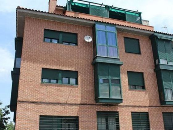 Foto 2 de Pis en venda a calle Sierra de Gador de 1 habitació amb garatge i balcó