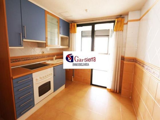 Foto 1 de Piso en venta en calle General Ricardos de 2 habitaciones con terraza y piscina