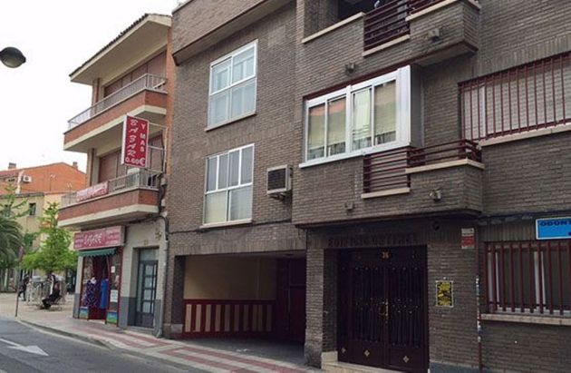 Foto 1 de Venta de piso en calle Magdalena de 4 habitaciones con terraza y balcón