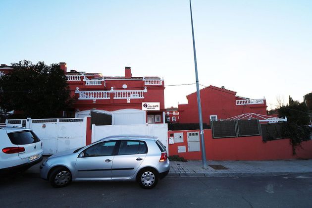 Foto 2 de Casa en venda a calle Valti de 4 habitacions amb terrassa i garatge