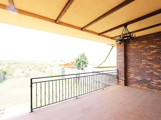 Foto 2 de Casa en venda a calle Blasco Ibañez de 5 habitacions amb terrassa i garatge