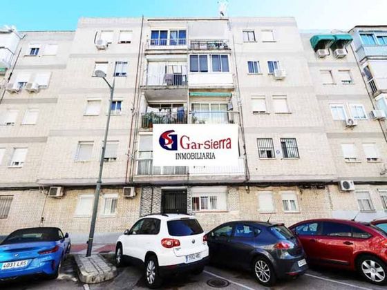 Foto 2 de Piso en venta en calle Salamanca de 4 habitaciones con terraza y calefacción
