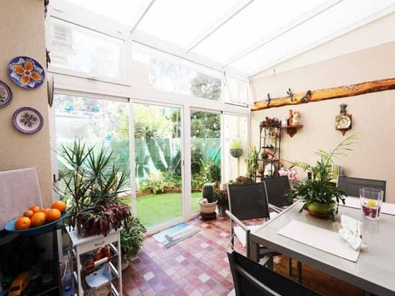 Foto 2 de Casa adossada en venda a Colmenarejo de 4 habitacions amb terrassa i piscina