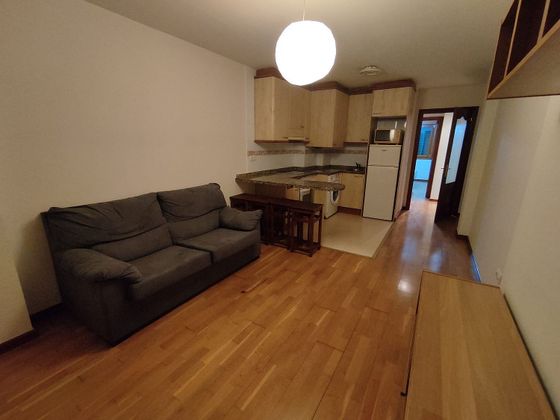 Foto 2 de Pis en venda a La Calzada de 1 habitació amb mobles i calefacció