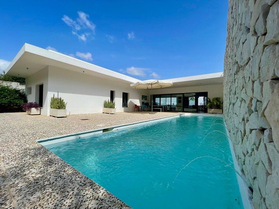 Foto 1 de Chalet en venta en Manantiales - Lagar - Cortijo de 3 habitaciones con terraza y piscina