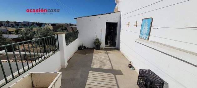 Foto 1 de Piso en venta en Añora de 4 habitaciones con terraza y jardín