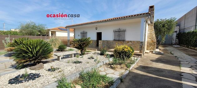 Foto 2 de Chalet en venta en Villanueva del Duque de 3 habitaciones con terraza y piscina