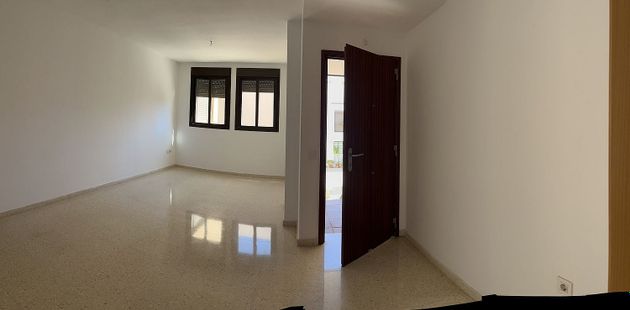 Foto 2 de Pis en lloguer a Aznalcázar de 3 habitacions amb garatge i aire acondicionat