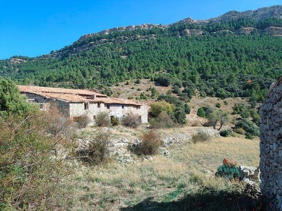 Foto 1 de Casa rural en venda a Peñarroya de Tastavins de 4 habitacions i 515 m²