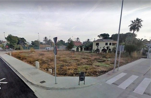 Foto 2 de Venta de terreno en calle Ue Vial de 1022 m²