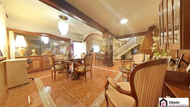 Foto 2 de Chalet en venta en Olesa de Montserrat de 3 habitaciones con terraza y piscina