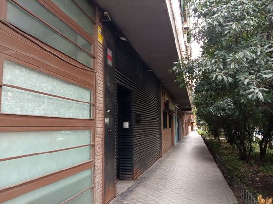 Foto 2 de Local en venta en calle De Téllez con garaje y ascensor