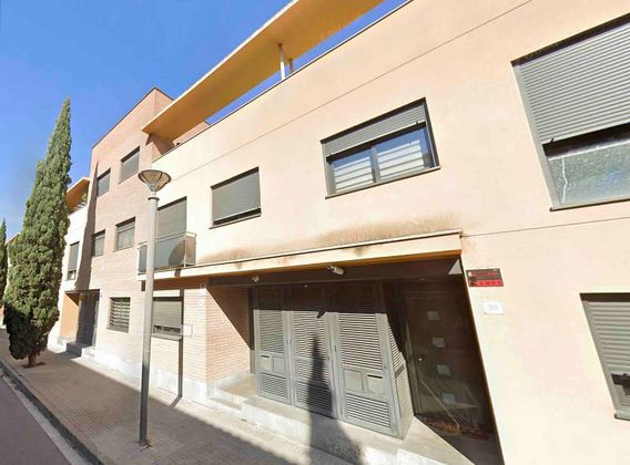 Foto 1 de Casa en venda a calle Montserrat Roig de 3 habitacions amb piscina i garatge