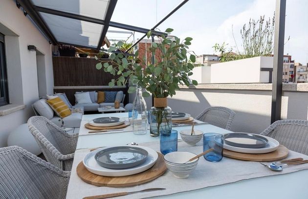 Foto 1 de Àtic en venda a calle De Maspons i Labrós de 3 habitacions amb terrassa i piscina