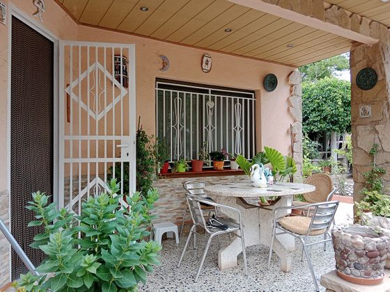 Foto 1 de Chalet en venta en Mira-sol de 2 habitaciones con terraza y jardín