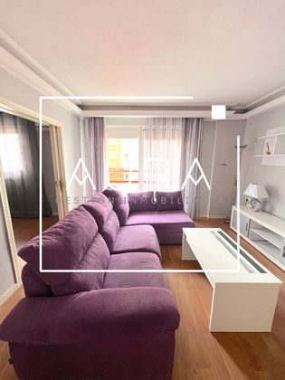 Foto 2 de Pis en lloguer a Centro - Huelva de 3 habitacions amb terrassa i mobles