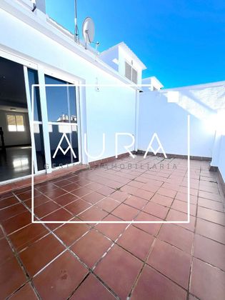 Foto 1 de Àtic en venda a Tráfico Pesado de 2 habitacions amb terrassa i balcó