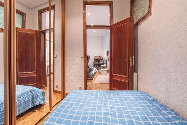 Foto 2 de Venta de piso en Embajadores - Lavapiés de 1 habitación con aire acondicionado y calefacción