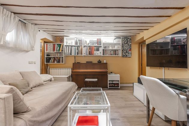 Foto 2 de Venta de piso en Embajadores - Lavapiés de 1 habitación con aire acondicionado y calefacción
