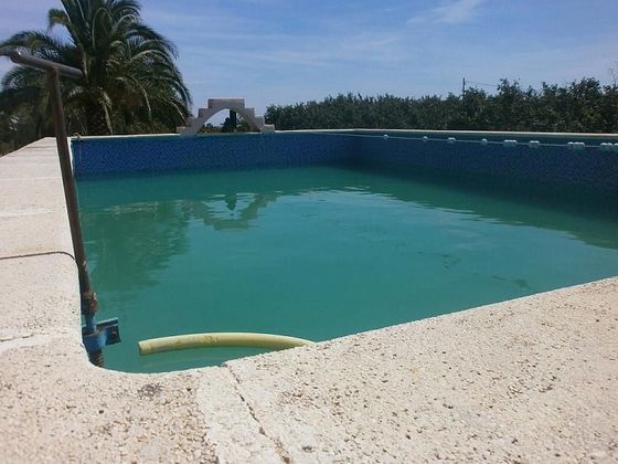 Foto 1 de Casa en venda a Riudoms de 5 habitacions amb piscina i jardí