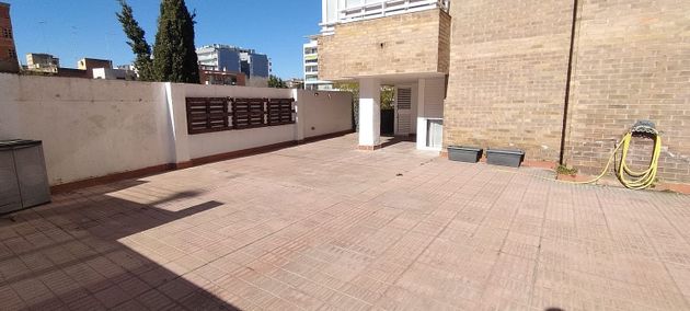 Foto 2 de Alquiler de piso en Centre - Reus de 5 habitaciones con terraza y garaje