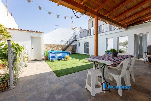 Foto 2 de Casa en venta en Riba-roja de Túria de 3 habitaciones con terraza y jardín