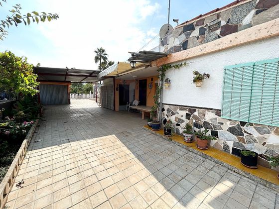 Foto 1 de Xalet en venda a Riba-roja de Túria de 2 habitacions amb terrassa i piscina