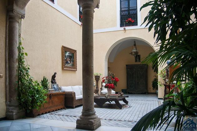 Foto 1 de Xalet en venda a Centro - Mérida de 1 habitació amb terrassa i garatge
