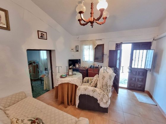 Foto 2 de Casa rural en venta en Canillas de Aceituno de 3 habitaciones con jardín
