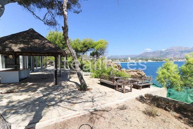 Foto 1 de Alquiler de chalet en L'Albir-Zona Playa de 2 habitaciones con terraza y jardín